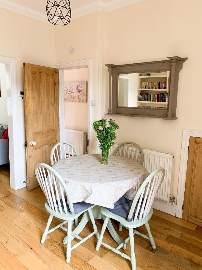 Riverside Lodge - Quaint Victorian Home By The River York Eksteriør bilde