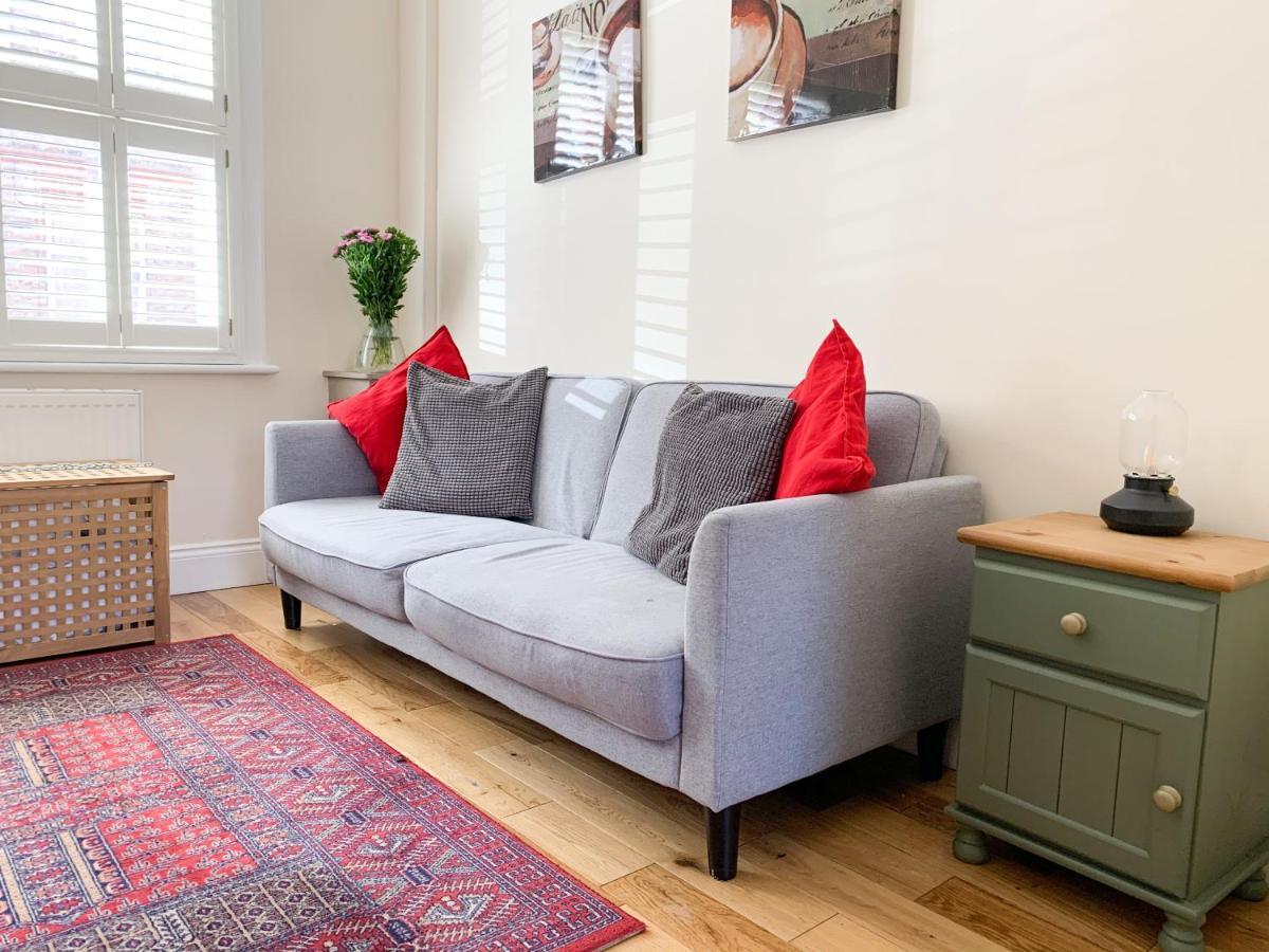 Riverside Lodge - Quaint Victorian Home By The River York Eksteriør bilde