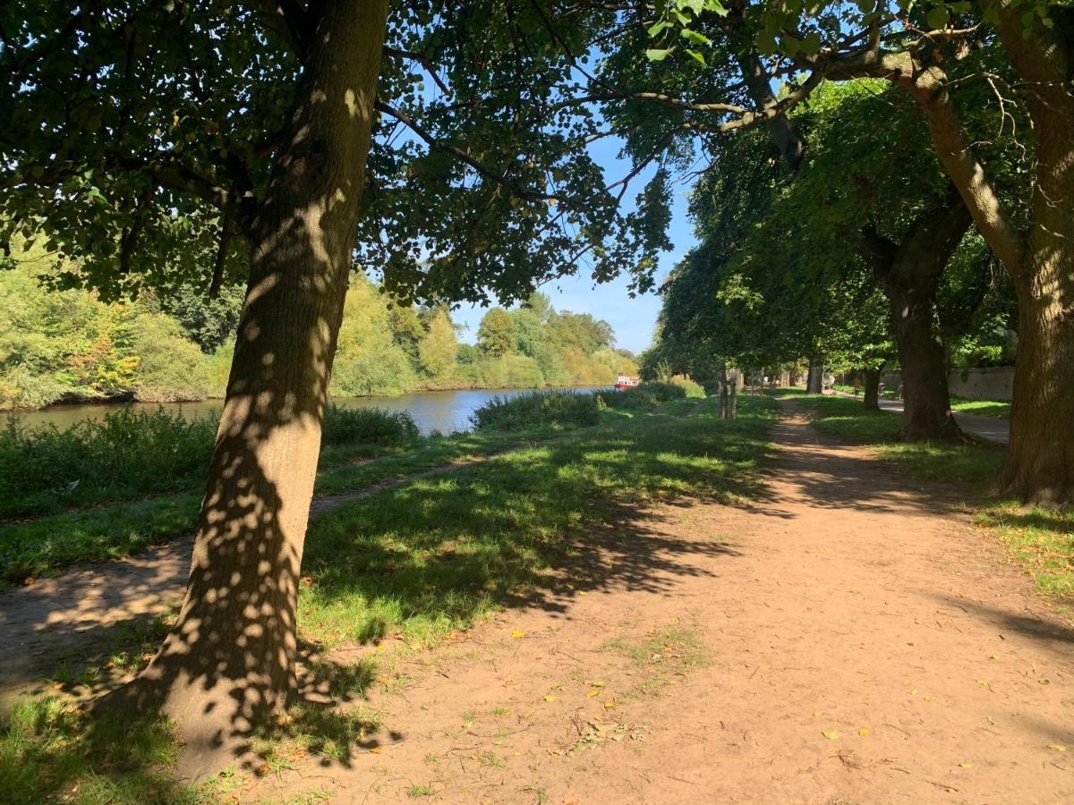 Riverside Lodge - Quaint Victorian Home By The River York Eksteriør bilde