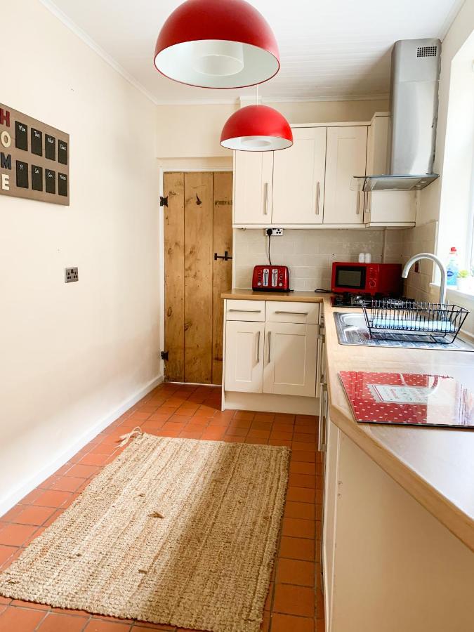 Riverside Lodge - Quaint Victorian Home By The River York Eksteriør bilde